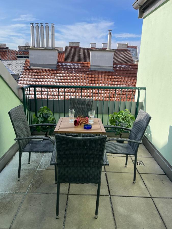 Апартаменти Dachterrasse Fuer 4 Personen Відень Екстер'єр фото